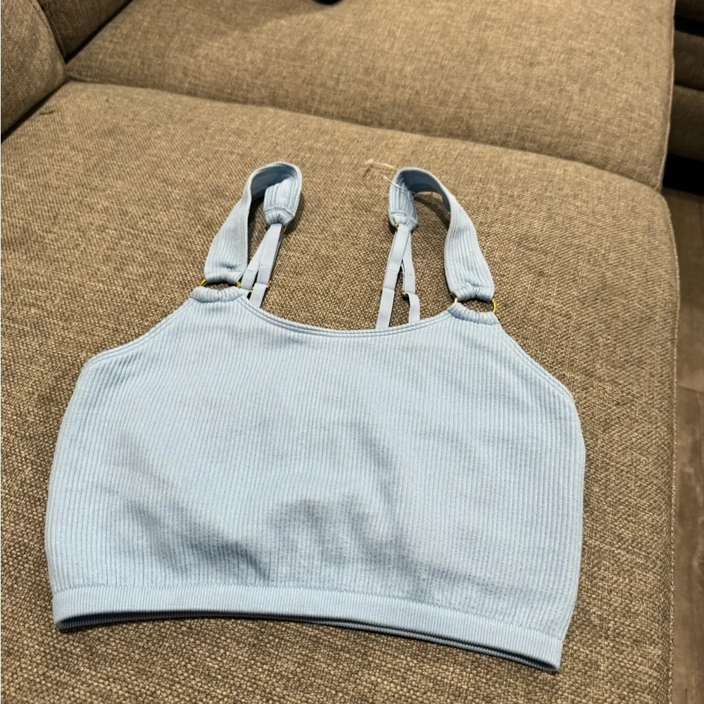 BUNDLE 2 ITEMS FOR $8✨

LAST PRICE🍒🤍 AERIE seamless ring longline bralette ✨ - Picture 9 of 10